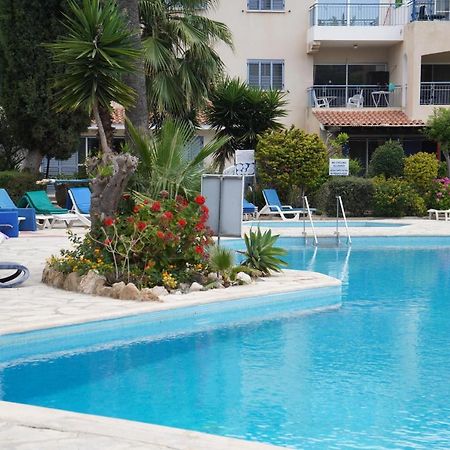 Rachel Suite By The Pool Pafos Exterior foto