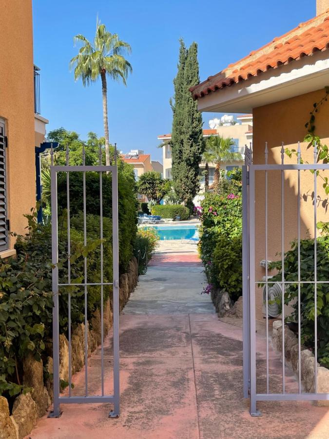 Rachel Suite By The Pool Pafos Exterior foto